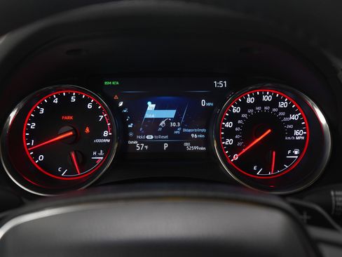 Used 2020 Toyota Camry XSE image 23