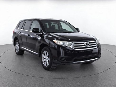 Used 2013 Toyota Highlander FWD image 3