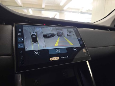 Certified 2025 Land Rover Discovery Sport S image 26