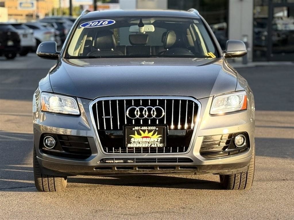 Used 2016 Audi Q5 2.0T Premium Plus w/ Technology Package AWD/4WD image 2