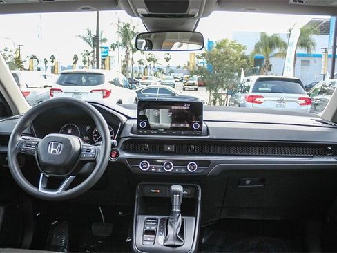 Used 2023 Honda CR-V LX image 17