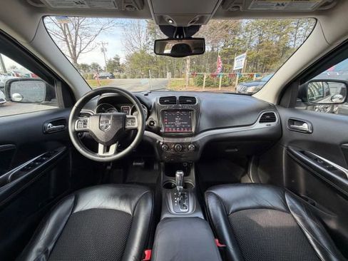 Used 2015 Dodge Journey Crossroad w/ Flexible Seating Group image 14