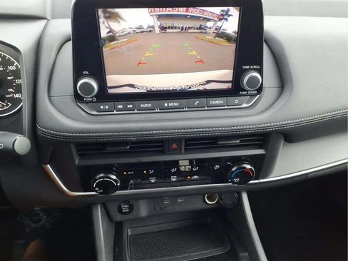 Used 2026 Nissan Rogue S FWD image 17
