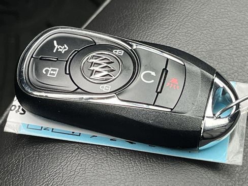 Used 2018 Buick Envision Premium image 31