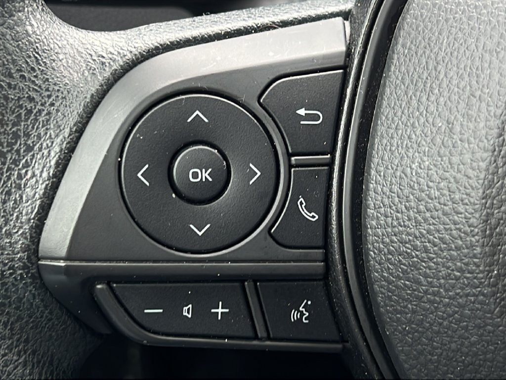 Used 2024 Toyota Corolla LE FWD image 18