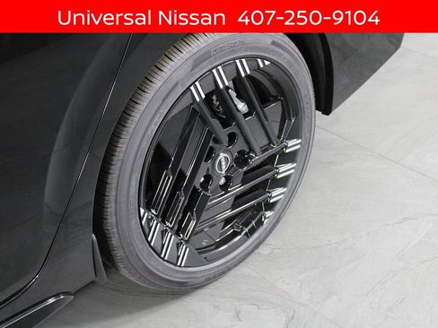 New 2026 Nissan Sentra SR w/ SR Premium Package FWD image 8