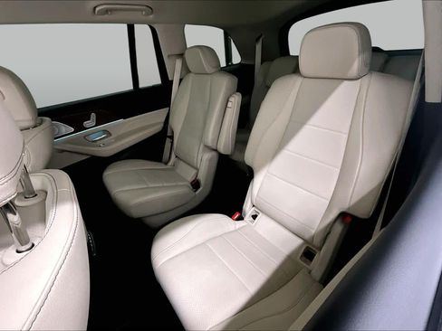 Used 2022 Mercedes-Benz GLS 450 4MATIC image 20