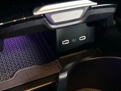 Used 2025 Mercedes-Benz C 300 4MATIC Sedan image 26