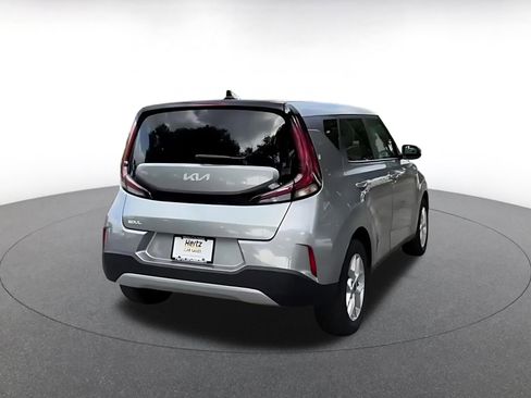 Used 2025 Kia Soul LX w/ LX Technology Package FWD image 13