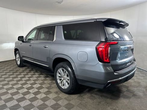 Used 2022 GMC Yukon XL SLT w/ SLT Premium Package image 5