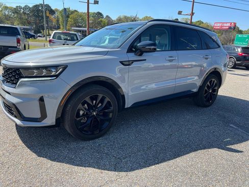 Used 2023 Kia Sorento SX image 5