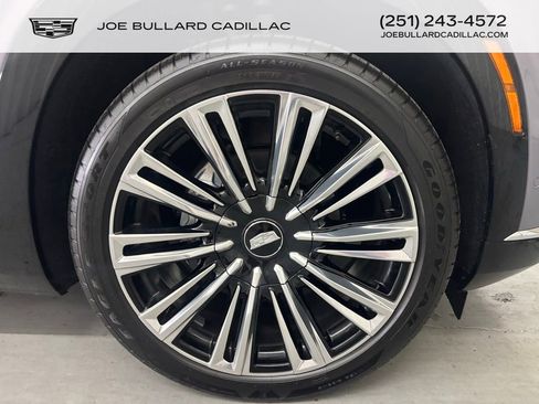 New 2026 Cadillac Vistiq Premium Luxury w/ LPO, Floor Liner Package image 17