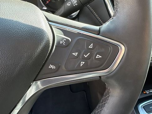 Used 2024 Chevrolet Equinox Premier AWD/4WD image 22