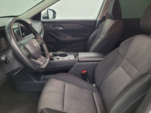 Used 2025 Nissan Rogue SV FWD image 17
