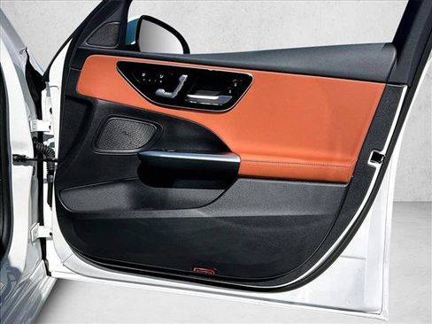 Used 2025 Mercedes-Benz C 300 Sedan image 19