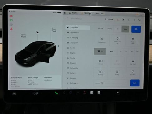 Used 2022 Tesla Model Y Performance image 24