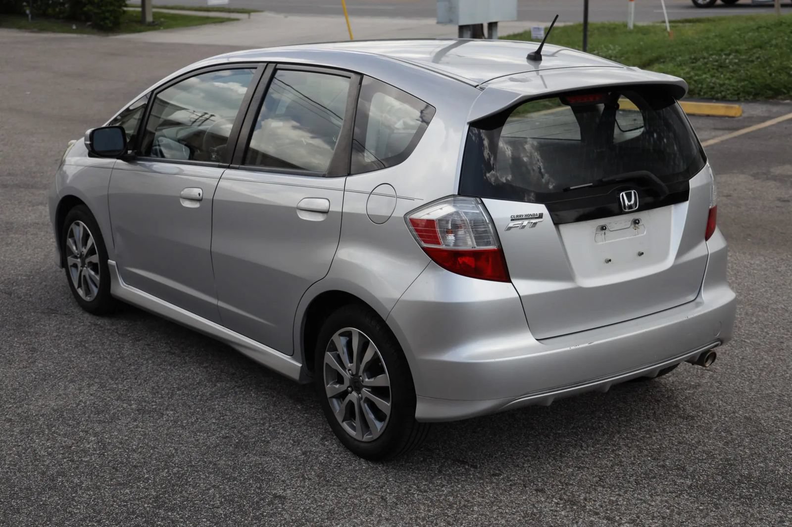 Used 2013 Honda Fit Sport image 3