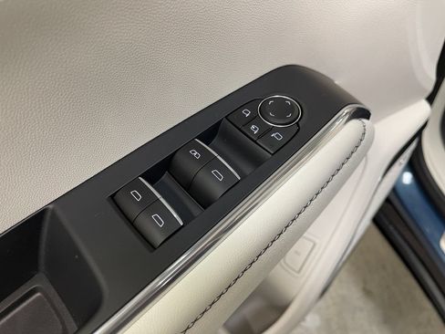 Used 2026 GMC Acadia Denali w/ Super Cruise Package AWD/4WD image 16