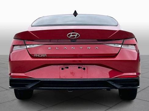 Used 2021 Hyundai Elantra SEL image 5