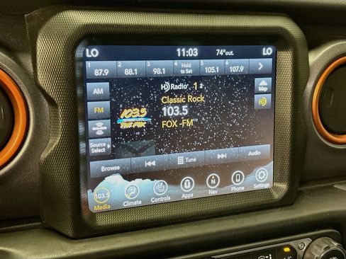 Used 2022 Jeep Gladiator Mojave w/ Cold Weather Group AWD/4WD image 21