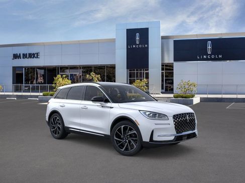 New 2025 Lincoln Corsair Reserve image 6