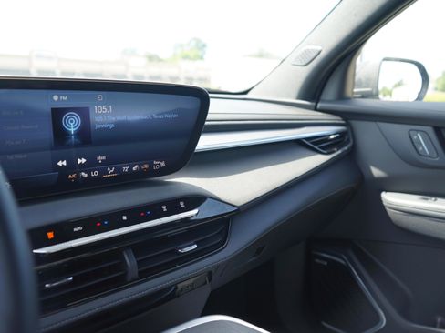 Used 2025 Buick Enclave Preferred FWD image 18