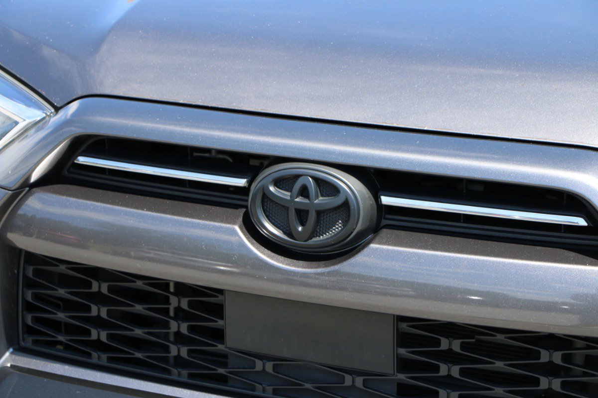 Used 2021 Toyota 4Runner Venture w/ Moonroof Package AWD/4WD image 12