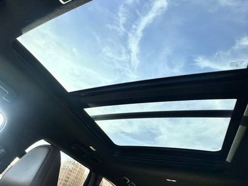 Certified 2025 Nissan Armada Platinum image 44