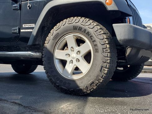 Used 2012 Jeep Wrangler Sport AWD/4WD image 3