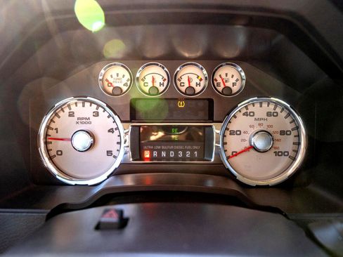 Used 2009 Ford F250 Lariat image 16