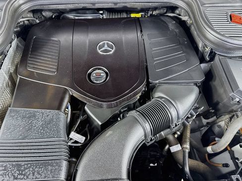 Used 2024 Mercedes-Benz GLE 350 4MATIC image 39