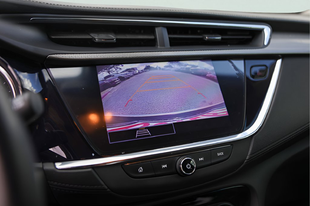 Used 2023 Buick Encore GX Preferred w/ Cold Weather Comfort Package FWD image 17