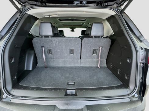 Used 2019 Chevrolet Traverse LT w/ LT Premium Package AWD/4WD image 18