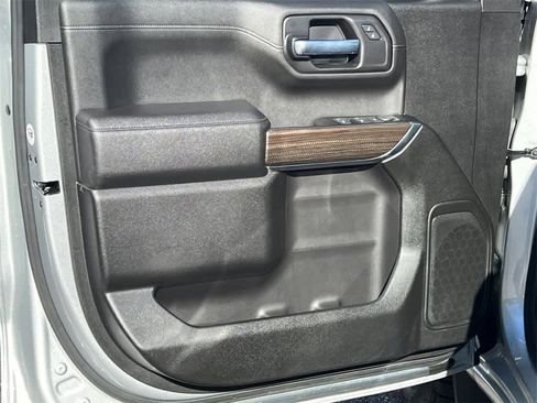 Used 2021 Chevrolet Silverado 1500 RST image 12