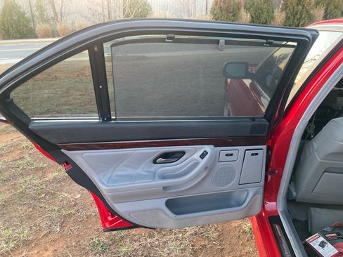 Used 2001 BMW 740iL image 11