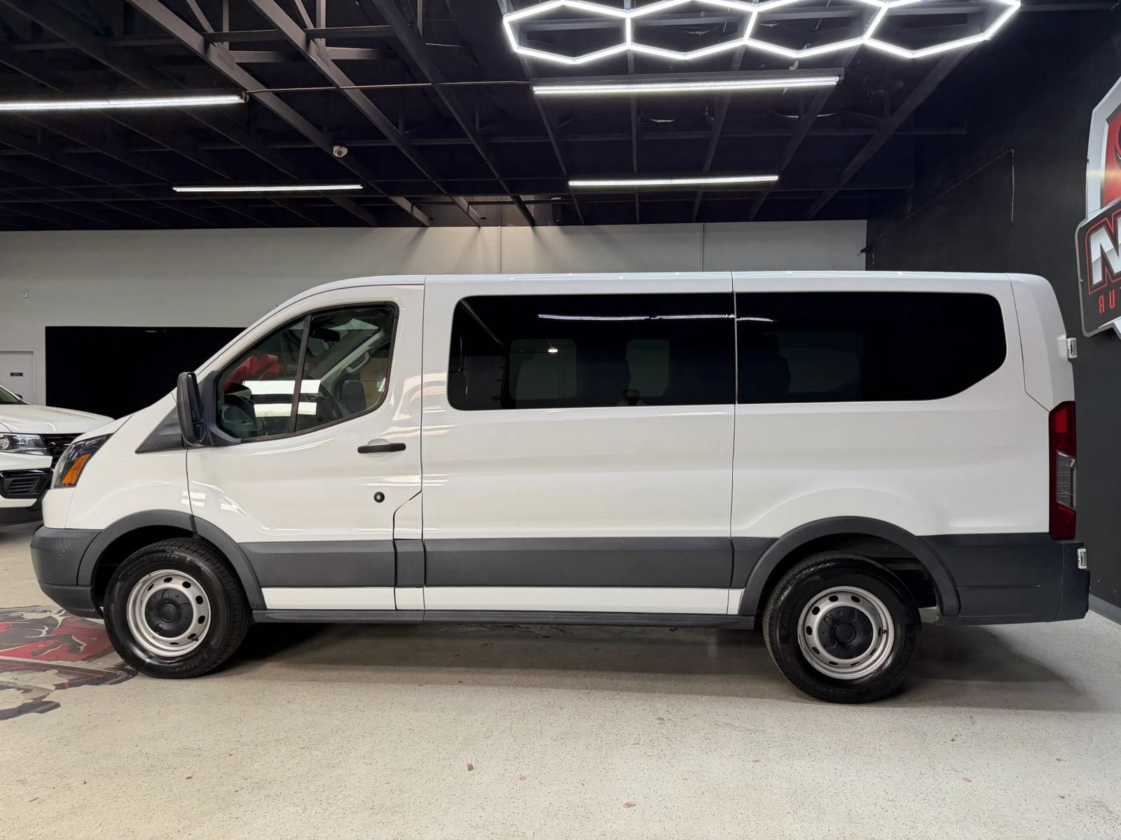 Used 2017 Ford Transit 150 XL RWD image 16