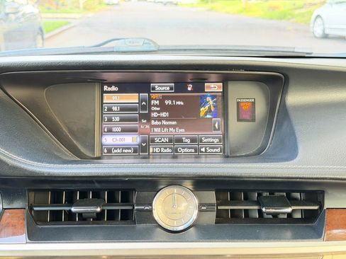 Used 2015 Lexus ES 350 w/ Luxury Package FWD image 59