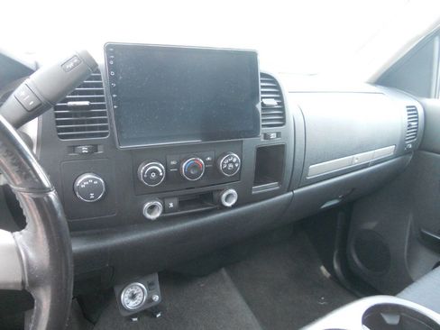 Used 2010 GMC Sierra 1500 SLE w/ Power Pack Plus AWD/4WD image 24