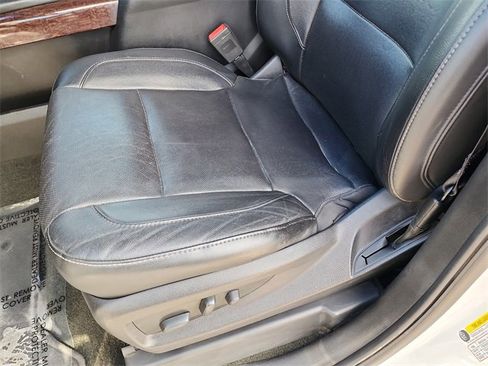 Used 2018 GMC Yukon SLT w/ HD Trailering Package image 15