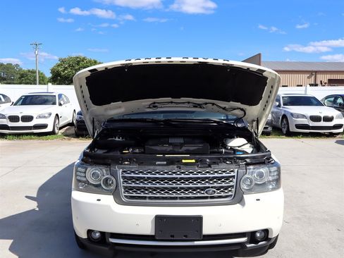 Used 2010 Land Rover Range Rover Supercharged AWD/4WD image 41