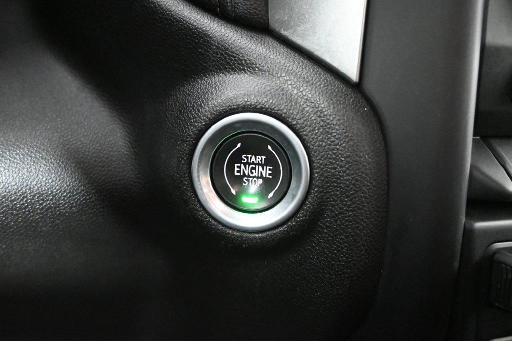 Used 2021 Chevrolet Silverado 1500 LT AWD/4WD image 31