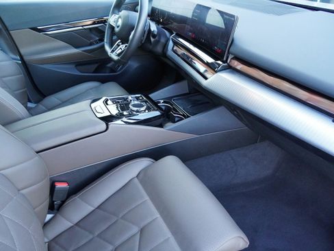 Certified 2026 BMW 540i xDrive image 10