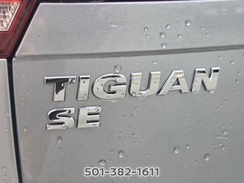 Used 2021 Volkswagen Tiguan SE FWD image 16