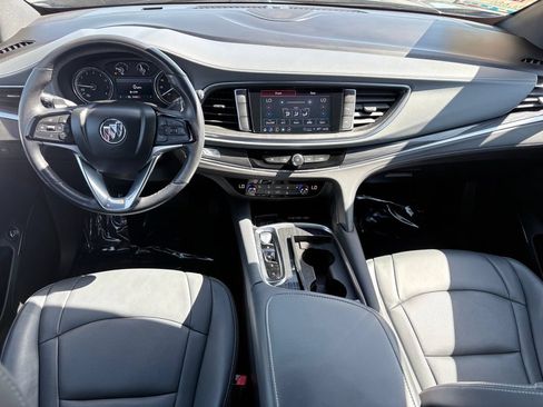 Used 2024 Buick Enclave Essence FWD image 9