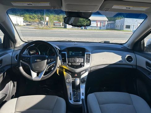 Used 2012 Chevrolet Cruze LT image 26
