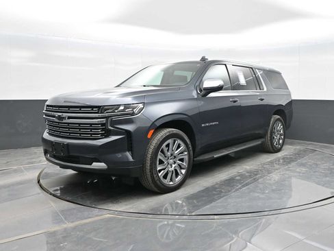 Used 2021 Chevrolet Suburban Premier AWD/4WD image 4