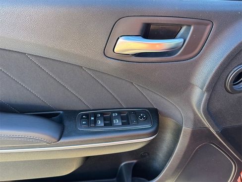 Used 2022 Dodge Charger SXT image 12