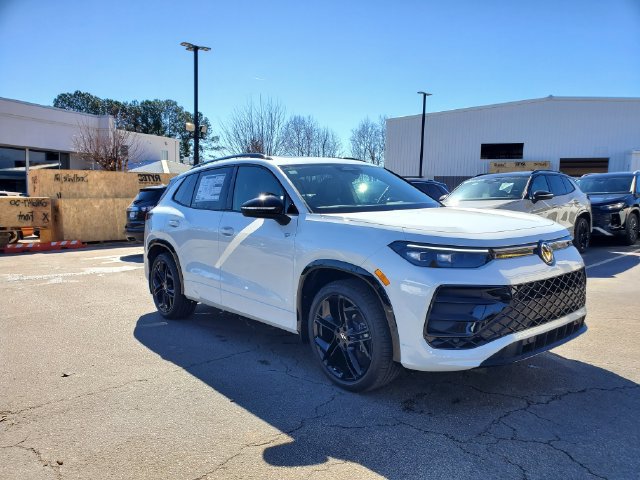 New 2026 Volkswagen Tiguan SE R-Line FWD image 3