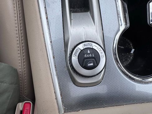 Used 2019 Nissan Pathfinder SL w/ SL Premium Package image 25