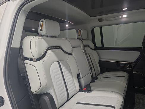 Used 2024 Rivian R1S Adventure AWD/4WD image 23